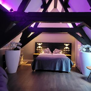 Suite met Twee Slaapkamers en een King Size Bed